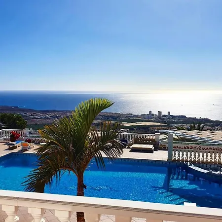 Private Luxury With Jacuzzi, Beach Bar, Pool Вилла Адехе
