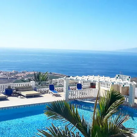 Private Luxury With Jacuzzi, Beach Bar, Pool Вилла Адехе