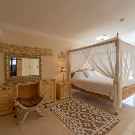 Private Luxury With Jacuzzi, Beach Bar, Pool Адехе