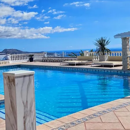Вилла Private Luxury With Jacuzzi, Beach Bar, Pool *