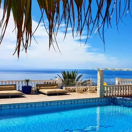 Вилла Private Luxury With Jacuzzi, Beach Bar, Pool
